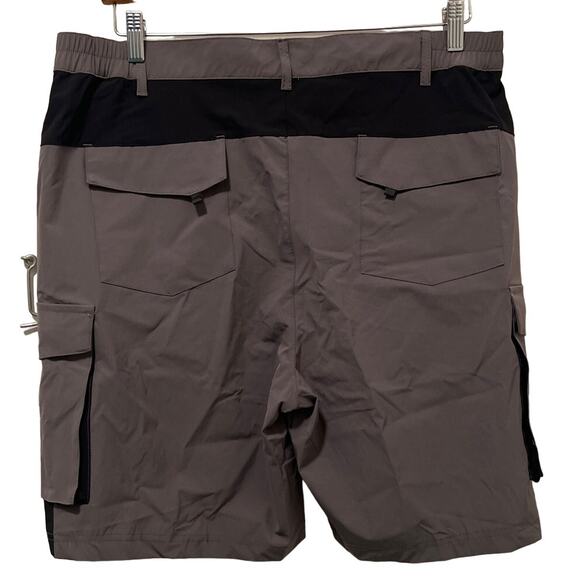 Men's Hiking Cargo Shorts Dark Grey and Black NWT Size L - Picture 3 of 13